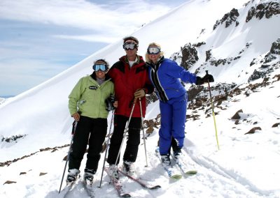 NIEVE Skiers in La Parva